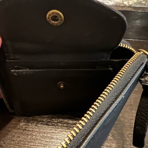 Faux leather wallet with geometric design - Picture 3 of 5